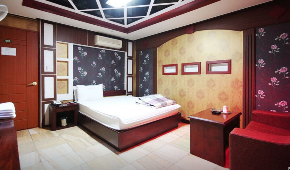Plus Motel Busan Dış mekan fotoğraf