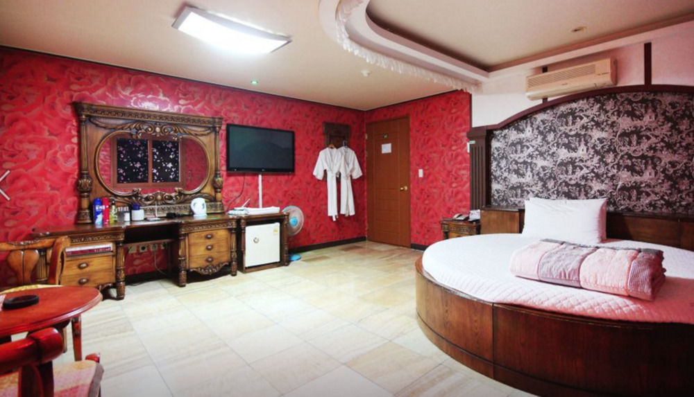 Plus Motel Busan Dış mekan fotoğraf